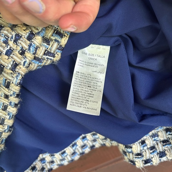 Chico's Blue Tweed Contrast Print Jacket Size 1P Full Zip Raw Edge - Picture 3 of 4